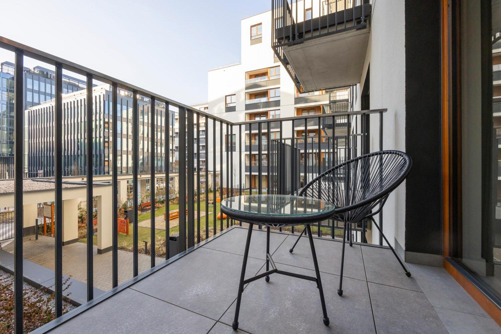 Apartament Three-bedroom Mokotow With Balcony By Renters